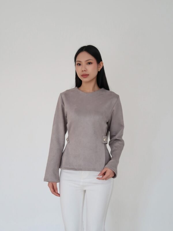 ginee_20260728225957475_2109098198.jpeg HER OFFICIAL - NOAH TOP / Suede Top