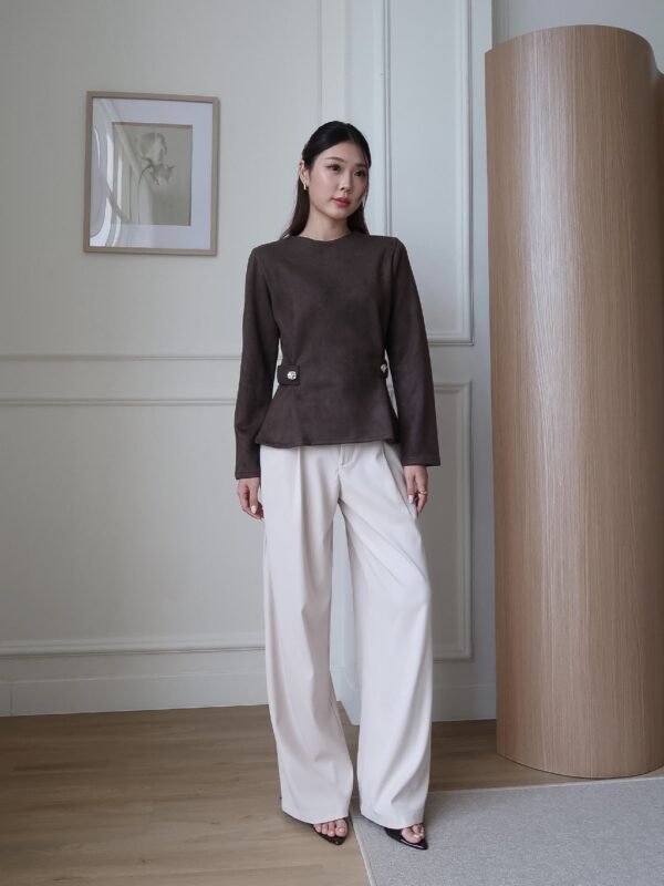 ginee_20260728225957704_4073238473.jpeg HER OFFICIAL - NOAH TOP / Suede Top