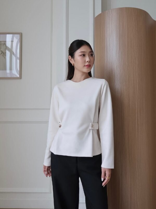 ginee_20260728225957870_7577516942.jpeg HER OFFICIAL - NOAH TOP / Suede Top