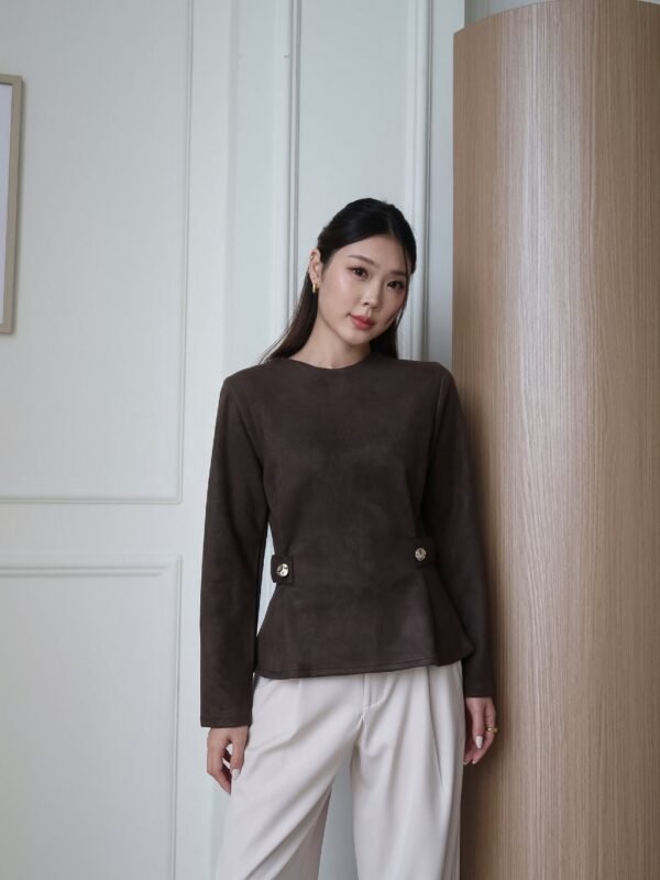 ginee_20260728225958104_6600777626.jpeg HER OFFICIAL - NOAH TOP / Suede Top
