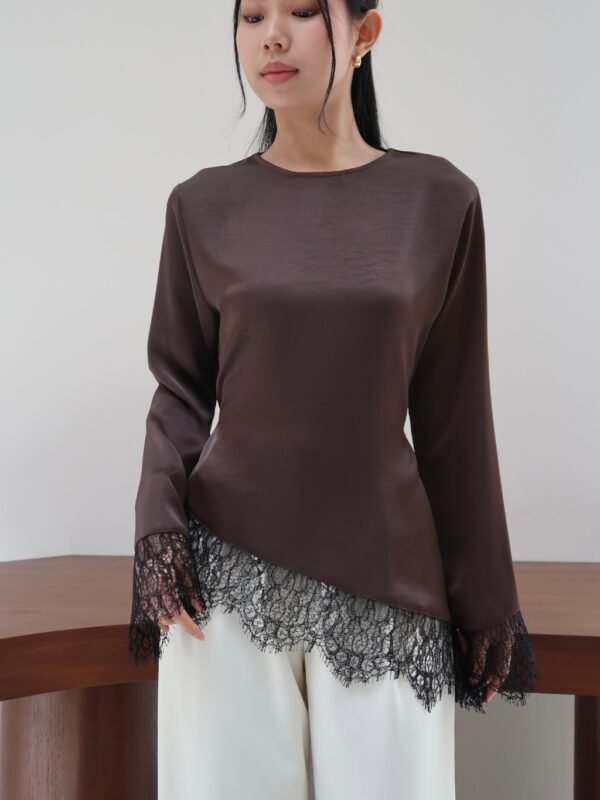 ginee_20260728230205448_5124826365.jpeg Her Official - ZIA BLOUSE / Silk Lace Blouse