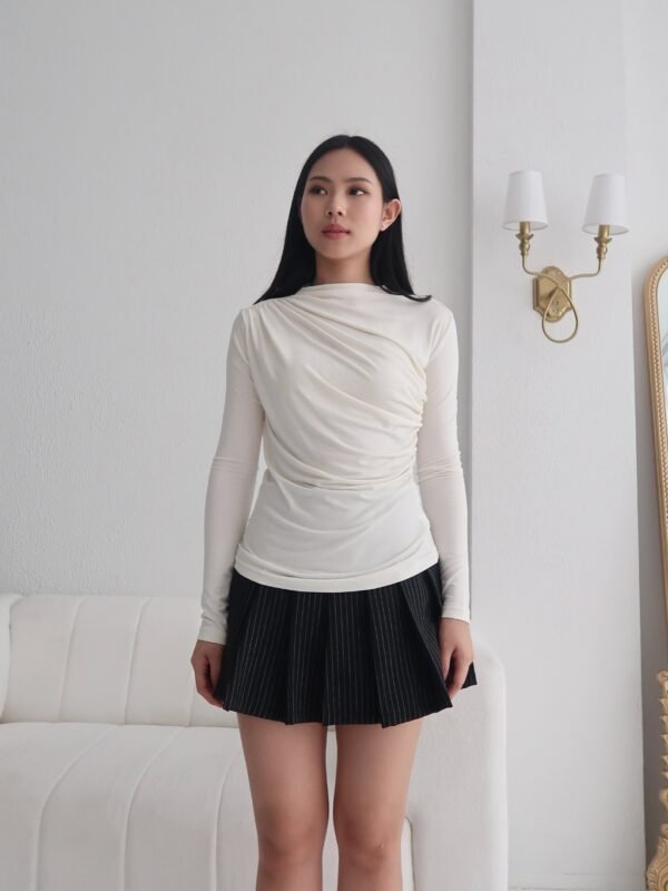 ginee_20260728231035549_1826867881.jpeg Her Official - CALLIE TOP LONG SLEEVE / Lengan Panjang