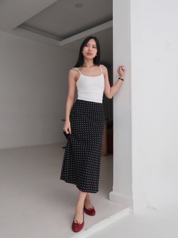ginee_20260728231223986_7783781565.jpeg Her Official - MONROE SKIRT / Polkadot Midi Skirt