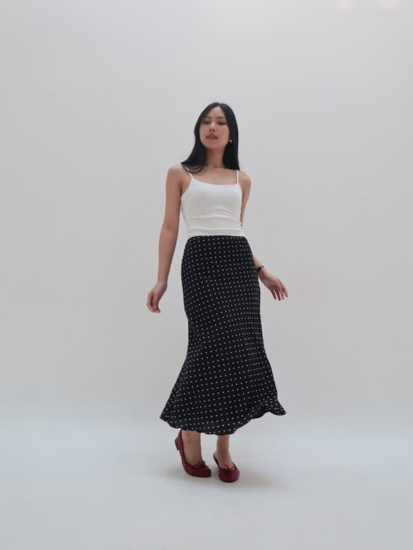 ginee_20260728231224247_0211811049.jpeg Her Official - MONROE SKIRT / Polkadot Midi Skirt