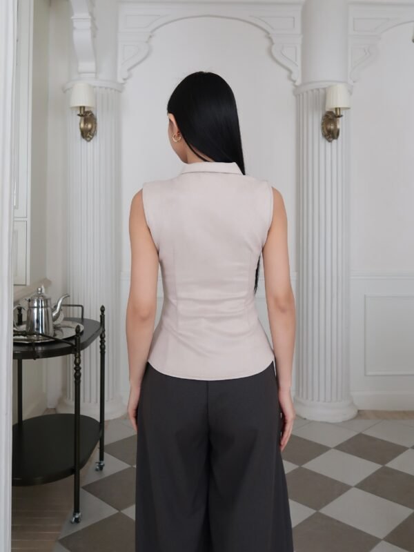 ginee_20260728231915093_4813588603.jpeg Her Official - SOFIA TOP / Suede Top