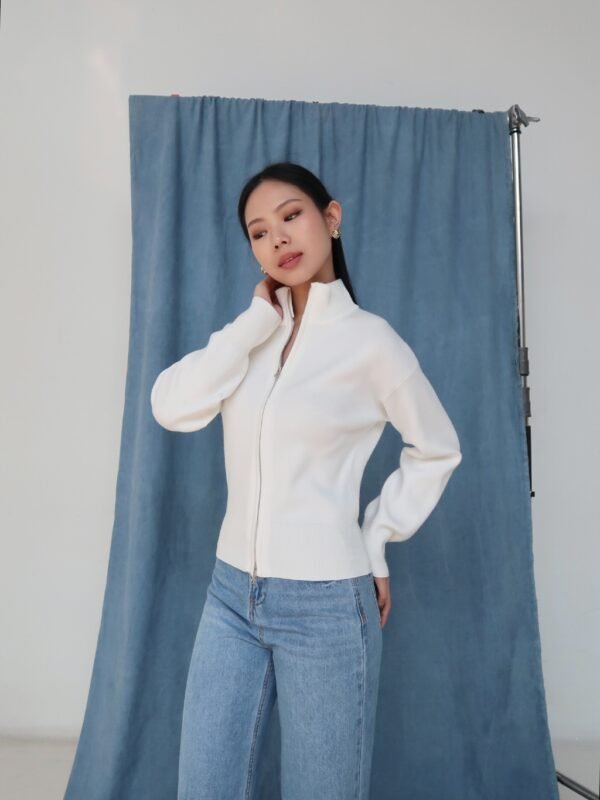 ginee_20260728232330102_2195313786.jpeg HER OFFICIAL - MAVEN ZIP UP JACKET / Knit Jacket