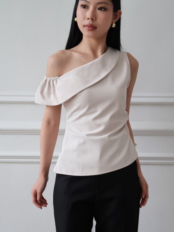 ginee_20260729010549181_1525263530.jpeg HER OFFICIAL - MARGO TOP / Off Shoulder Top