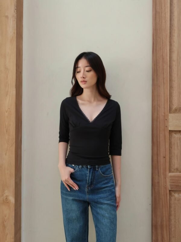 HER OFFICIAL - TULLY TOP / V- Neck Lace Top