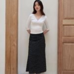HER OFFICIAL - TULLY TOP / V- Neck Lace Top