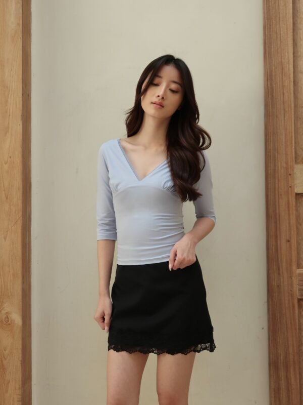 HER OFFICIAL - TULLY TOP / V- Neck Lace Top