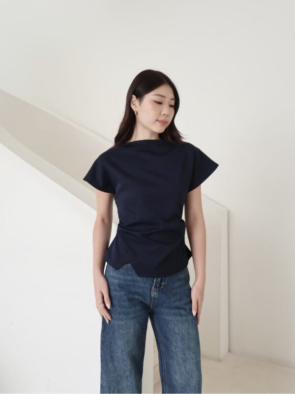 ginee_20260729014309322_9681095492.jpeg HER OFFICIAL - GISELLE TOP / Scrunch Top