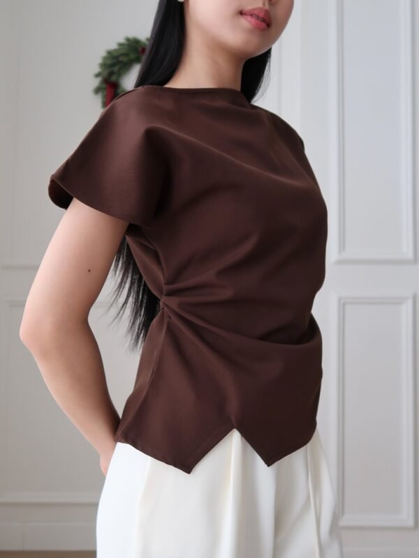 ginee_20260729014309615_0987875955.jpeg HER OFFICIAL - GISELLE TOP / Scrunch Top
