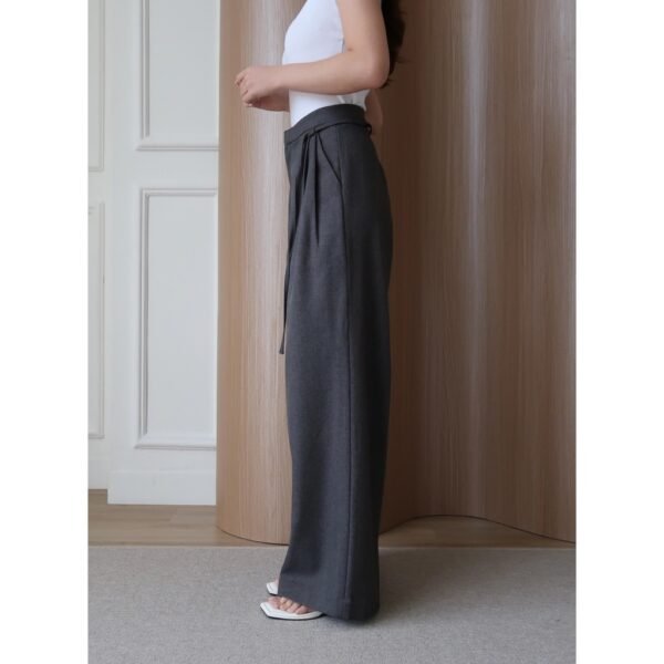 ginee_20260729233611365_4066478533.jpeg Her Official - GIGI PANTS / Highwaist Pants