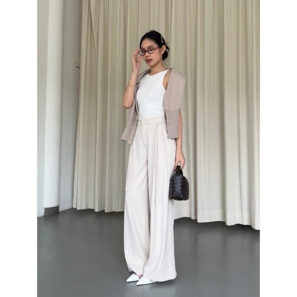 ginee_20260729233611718_3531042108.jpeg Her Official - GIGI PANTS / Highwaist Pants