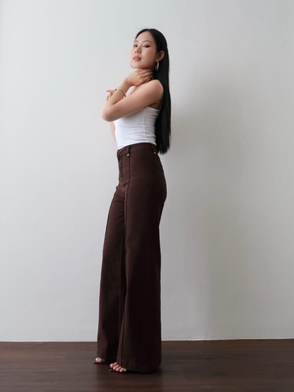 ginee_20260729234411926_9221080478.jpeg Her Official - AVERY JEANS / Straight Jeans