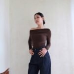 ginee_20260730004102059_0013998429.jpeg Her Official - EVA TOP LONG SLEEVE / Off Shoulder Top / Lengan Panjang