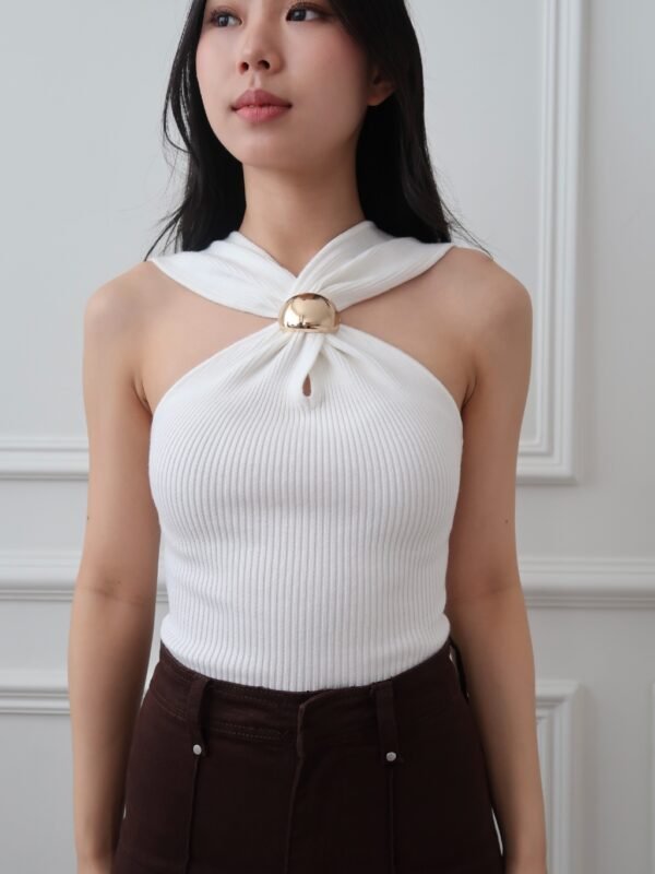 ginee_20260801164353814_8878794941.jpeg DEVON HALTER KNIT TOP