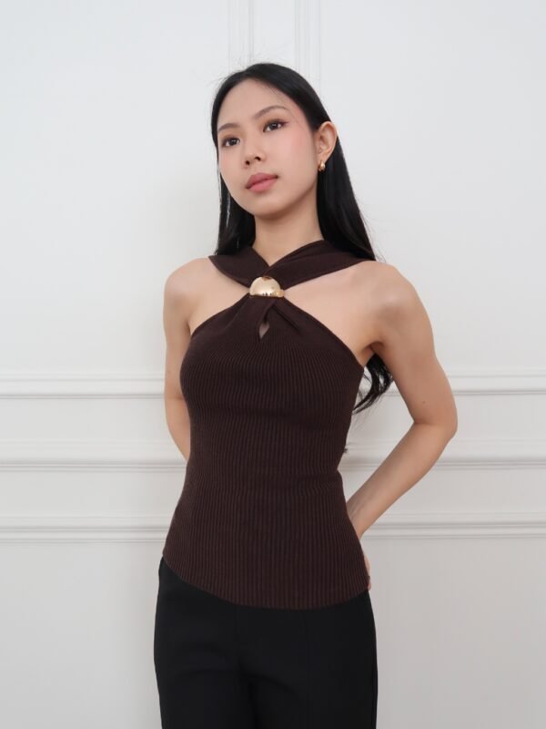 ginee_20260801164353919_5461327891.jpeg DEVON HALTER KNIT TOP